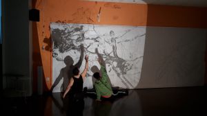Taller artes plásticas en movimiento Proyectando nuestro árbol interior Danza Mobile